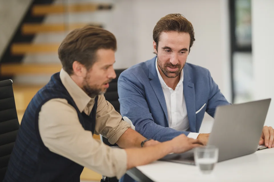Illustrative technology planning between an internal IT lead and an external specialist